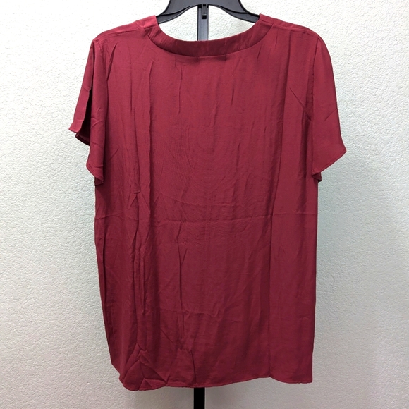 Women's Blouse - Picture 2 of 2